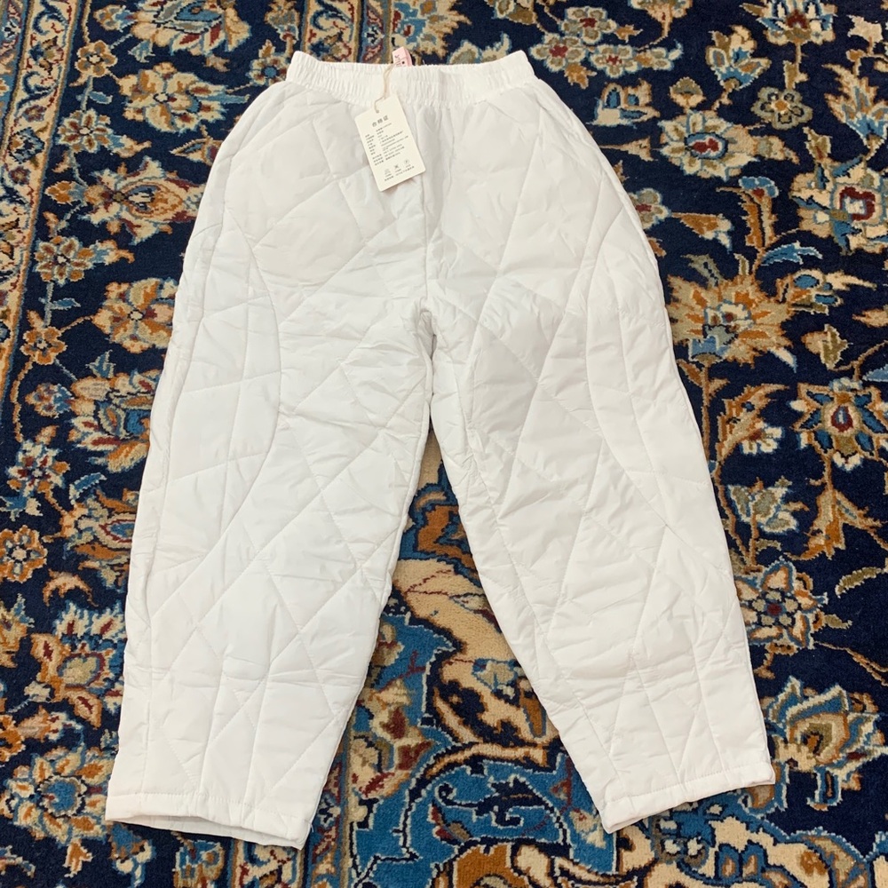 Stylish White Quilted Pants - Picture 12 of 16